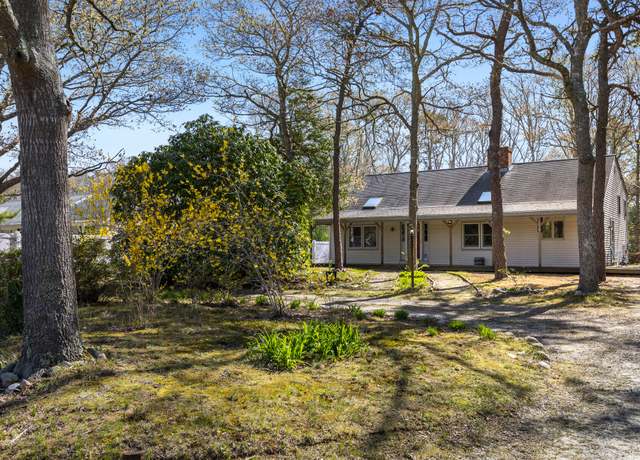 Property at 62 Monomoy Cir, Centerville, MA 02632, 3 beds, 2 baths