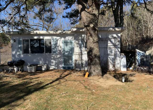 Property at 260 Kendrick Ave #6, Wellfleet, MA 02667, 3 beds, 1 bath