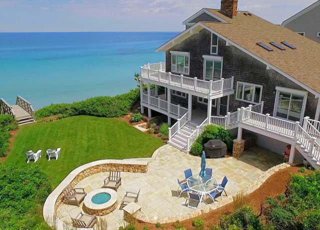 Property at 96 Shore Dr, Dennis, MA 02638, 4 beds, 4.5 baths
