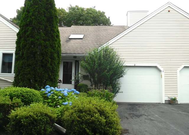 Property at 3 Executive Dr, Mashpee, MA 02649, 2 beds, 2.5 baths