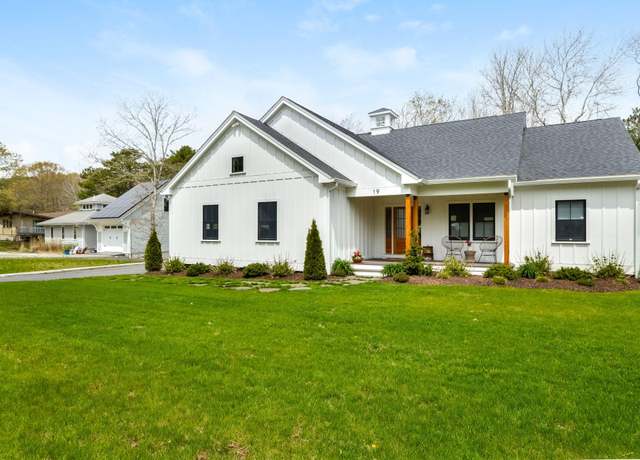 Property at 19 Coombs Ln, Mashpee, MA 02649, 3 beds, 2 baths