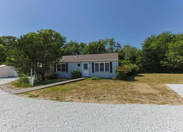 Property at 164 Pleasant Lake Ave, Harwich, MA 02645, 2 beds, 3 baths