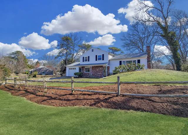 Property at 11 Great Oak Rd, Brewster, MA 02631, 4 beds, 2.5 baths