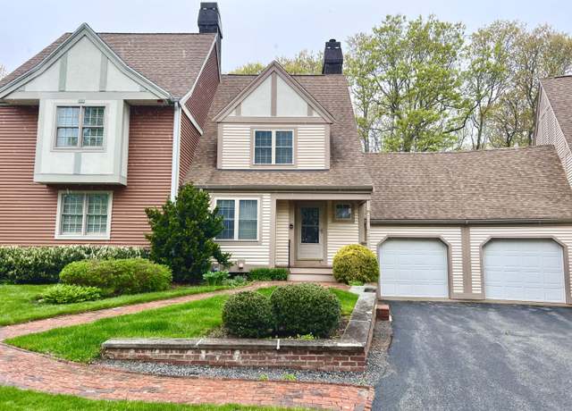Property at 4 Village Green Cir, Mashpee, MA 02649, 2 beds, 2.5 baths