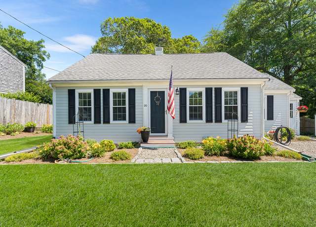 Property at 20 Amvets Ave, Falmouth, MA 02540, 3 beds, 1 bath