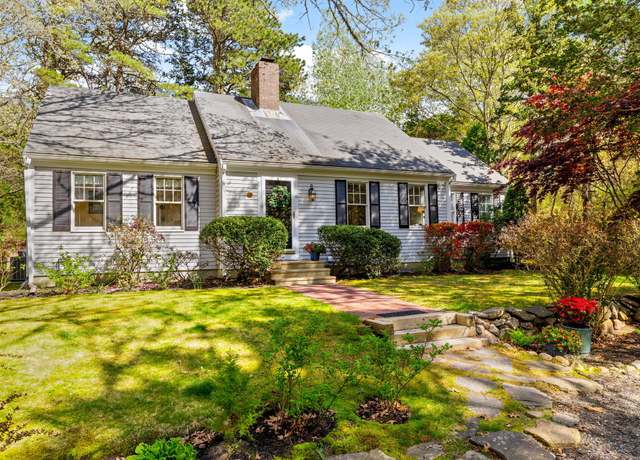 Property at 6 Putting Green Cir, East Sandwich, MA 02537, 3 beds, 2 baths