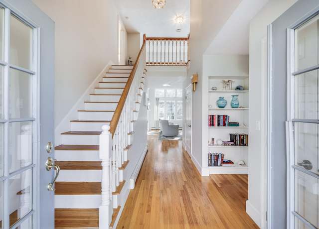 Property at 19 Longshank Cir, Hatchville, MA 02536, 3 beds, 2.5 baths