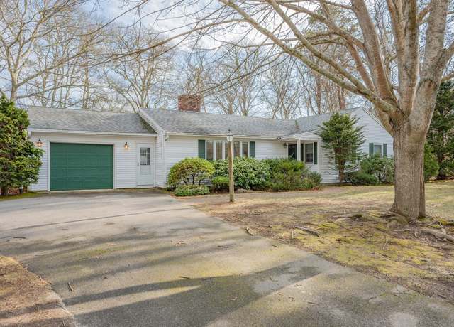 Property at 31 Arbor Way, Hyannis, MA 02601, 3 beds, 2 baths