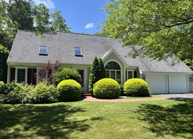Property at 81 Acadia Dr, Marstons Mills, MA 02648, 3 beds, 2.5 baths