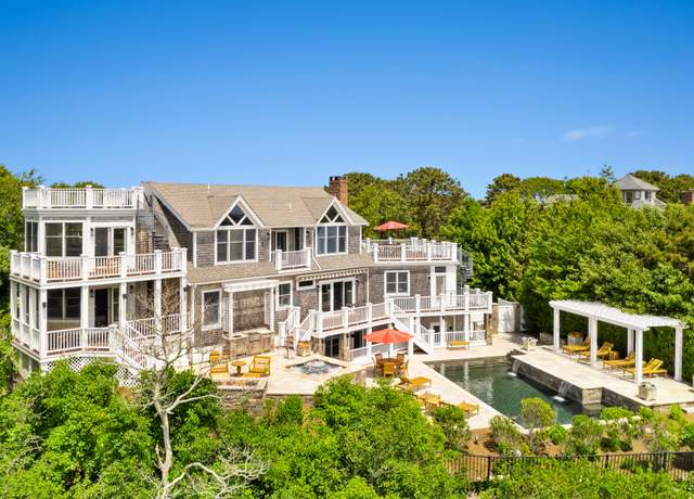 Property at 65 Bayberry Ave, Provincetown, MA 02657, 3 beds, 3.5 baths