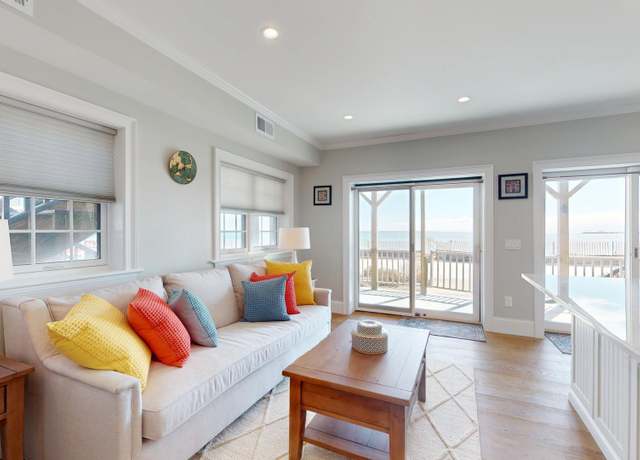 Property at 501 Commercial St Unit U17, Provincetown, MA 02657, 1 bed, 1 bath