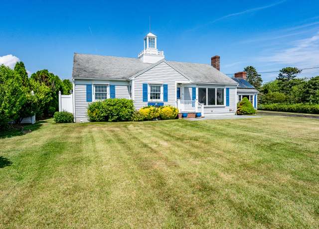 Property at 33 Hedge Row, West Yarmouth, MA 02673, 3 beds, 1.5 baths