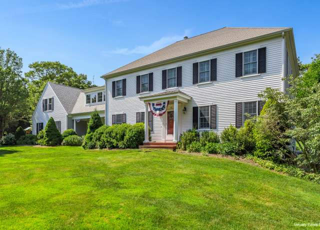 Property at 41 Lakeview Dr, Centerville, MA 02632, 4 beds, 4.5 baths