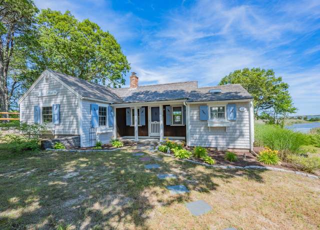Property at 160 Marston Ave #18, Hyannis Port, MA 02647, 2 beds, 1.5 baths