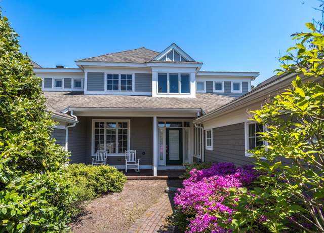 Property at 45 Sea View Ln, Mashpee, MA 02649, 3 beds, 2.5 baths