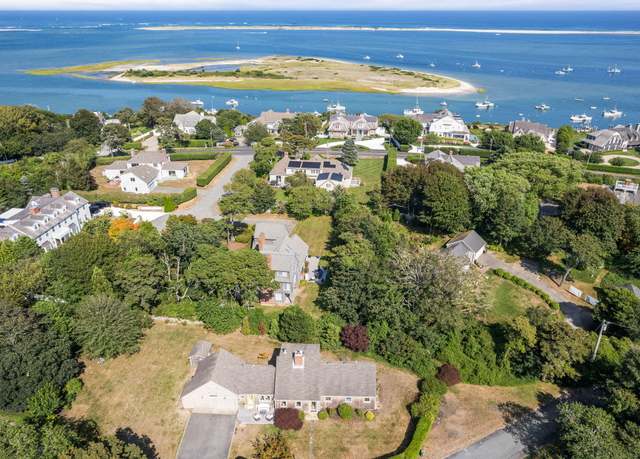 Property at 32 Gladen Ln, Chatham, MA 02633, 3 beds, 2.5 baths