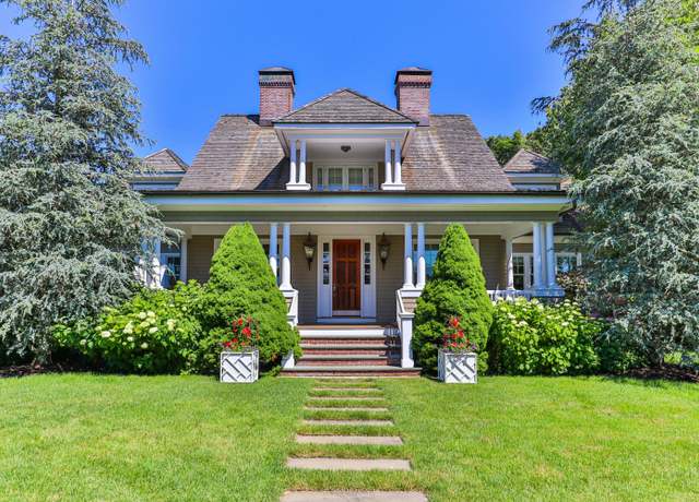 Property at 320 Parker Rd, Osterville, MA 02655, 5 beds, 5.5 baths