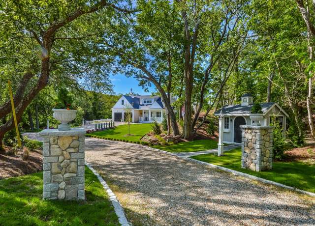 Property at 262 Old County Rd, East Sandwich, MA 02537, 4 beds, 3.5 baths