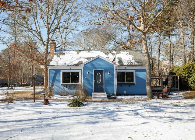 Property at 1065 Great Pond Rd, Eastham, MA 02642, 2 beds, 2 baths