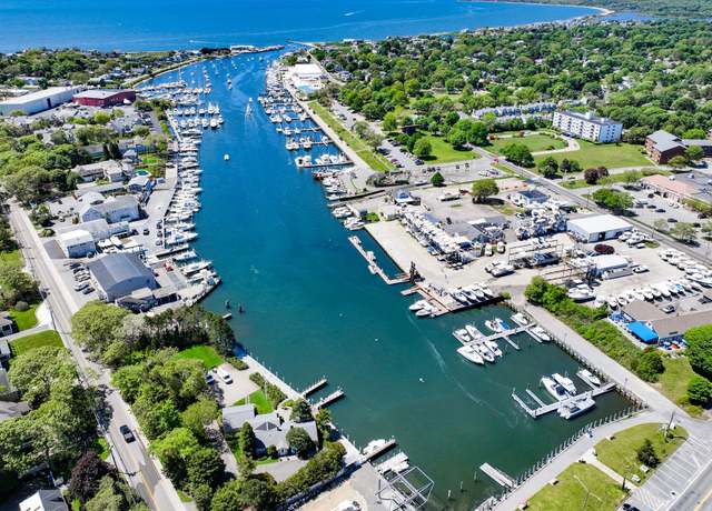 Property at 5 Keel De Sac, Falmouth, MA 02540, 2 beds, 1.5 baths