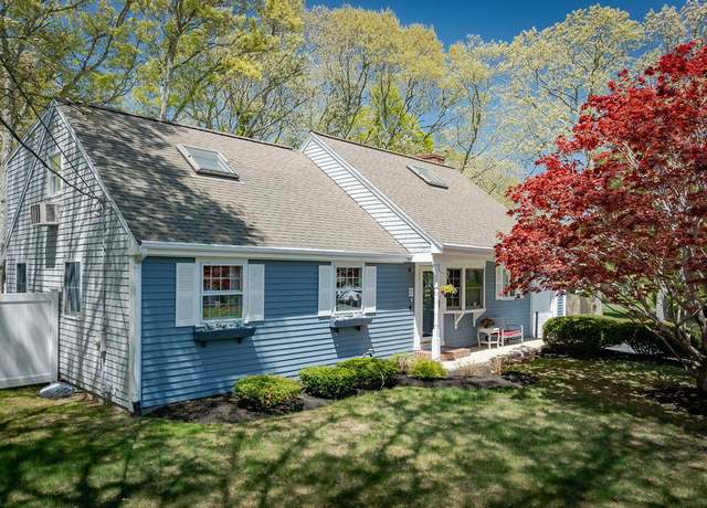 Property at 37 Old Salem Way, Osterville, MA 02655, 3 beds, 2.5 baths