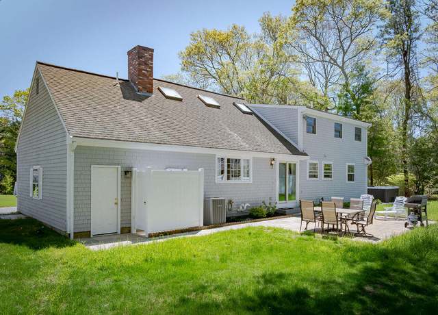 Property at 37 Old Salem Way, Osterville, MA 02655, 3 beds, 2.5 baths