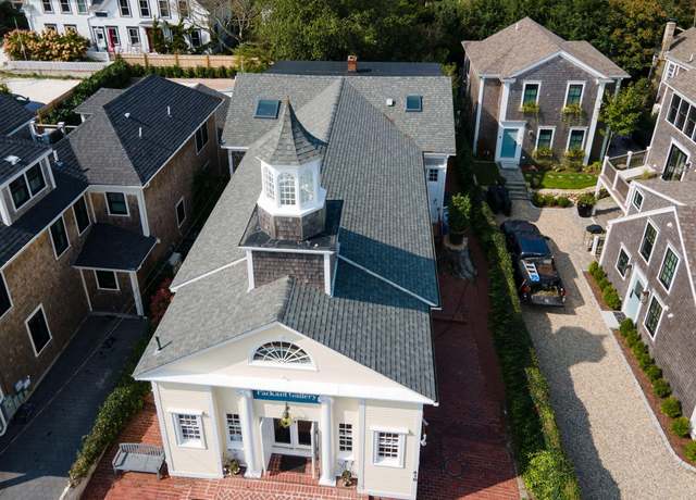 Property at 418 Commercial St, Provincetown, MA 02657, 1 bed, 1.5 baths
