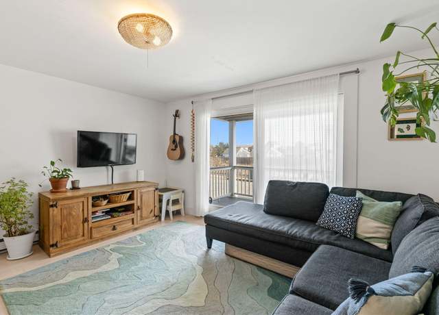 Property at 945 Commercial St Unit 2B, Provincetown, MA 02657, 2 beds, 1 bath
