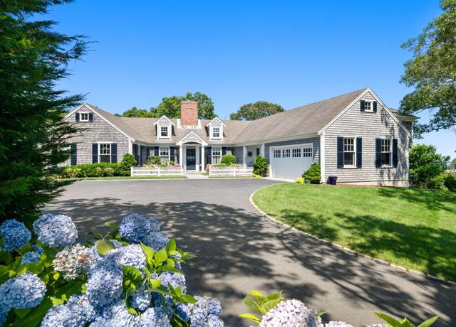 Property at 30 Tisquantum Rd, Chatham, MA 02633, 5 beds, 4.5 baths