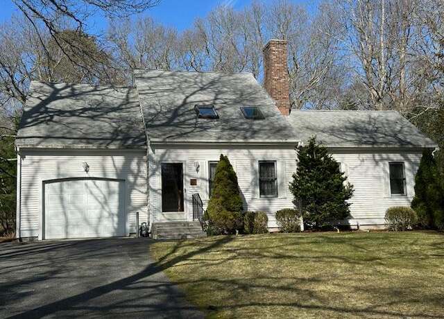 Property at 10 Yearling Ln, Marstons Mills, MA 02648, 3 beds, 2 baths