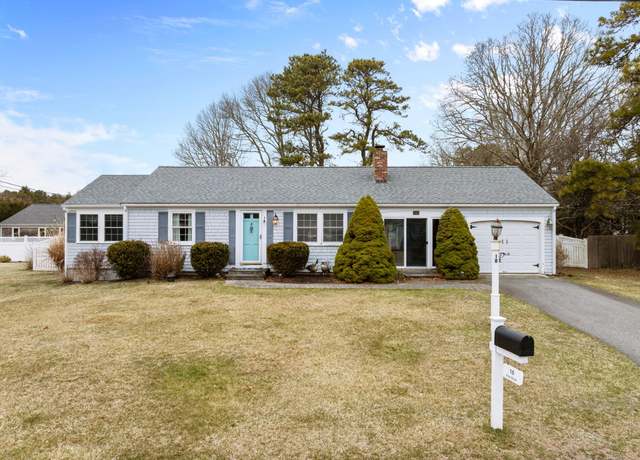 Property at 18 Snow Brook Rd, West Yarmouth, MA 02673, 2 beds, 2 baths