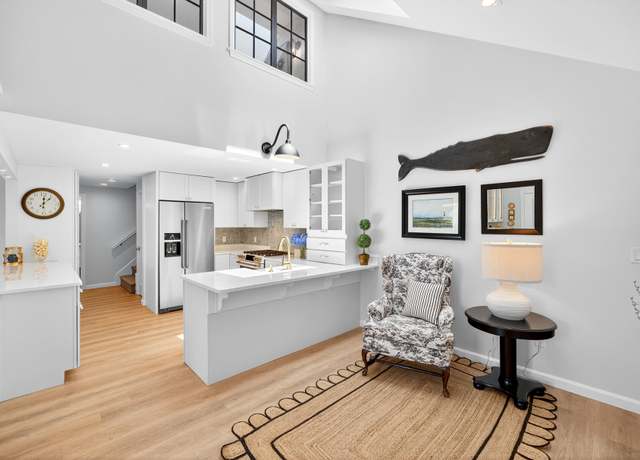 Property at 24 Oak Glen Vlg, Yarmouth Port, MA 02675, 2 beds, 3.5 baths