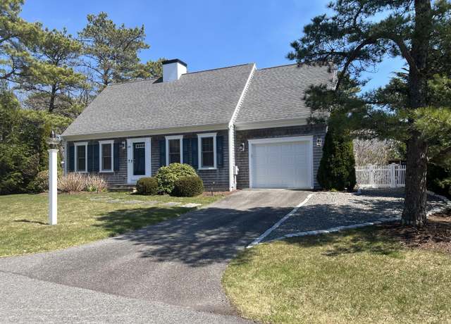 Property at 295 Pheasant Hill Cir, Cotuit, MA 02635, 3 beds, 2 baths