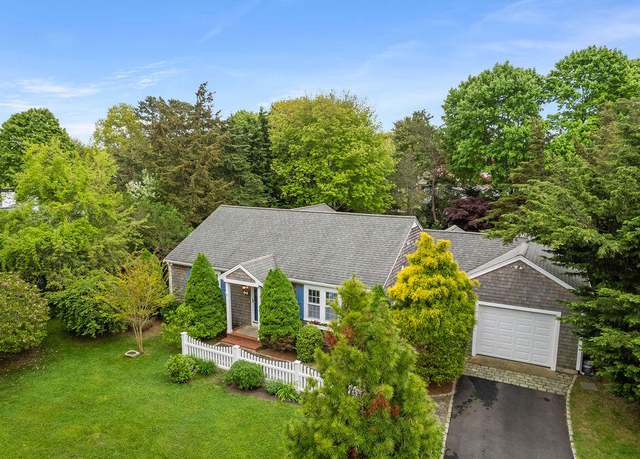 Property at 96 Uncle Barneys Rd, West Dennis, MA 02670, 3 beds, 2 baths