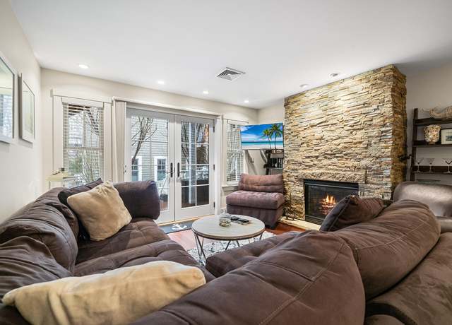 Property at 125 Bradford Street Ext Unit U201, Provincetown, MA 02657, 2 beds, 2 baths