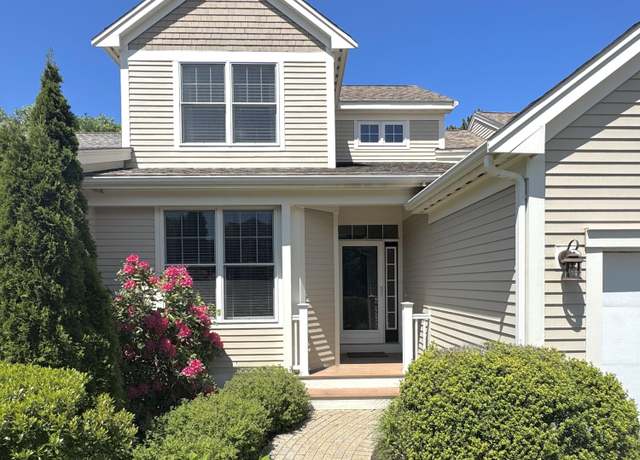 Property at 7 Sea Spray Ave, Mashpee, MA 02649, 2 beds, 2.5 baths