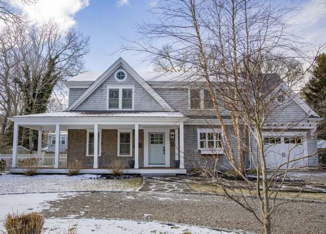 Property at 85 Hollingsworth Rd, Osterville, MA 02655, 4 beds, 4.5 baths