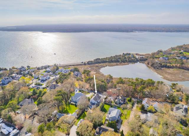 Property at 21 Bayview Rd, Mashpee, MA 02649, 3 beds, 3.5 baths