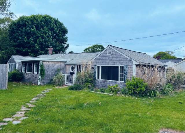 Property at 10 Young Rd, Falmouth, MA 02540, 2 beds, 2 baths