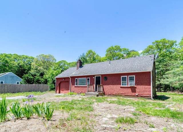 Property at 80 Mariner Cir, Cotuit, MA 02635, 2 beds, 1.5 baths