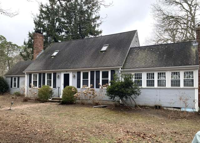 Property at 49 Buckingham Way, Cotuit, MA 02635, 3 beds, 2 baths