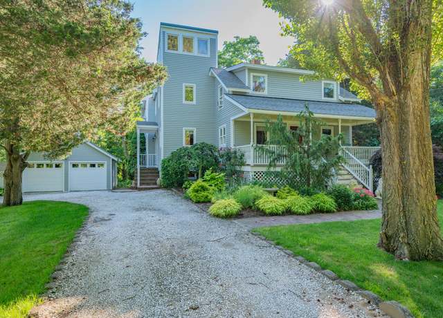 Property at 1875 State Hwy, Eastham, MA 02642, 2 beds, 3 baths