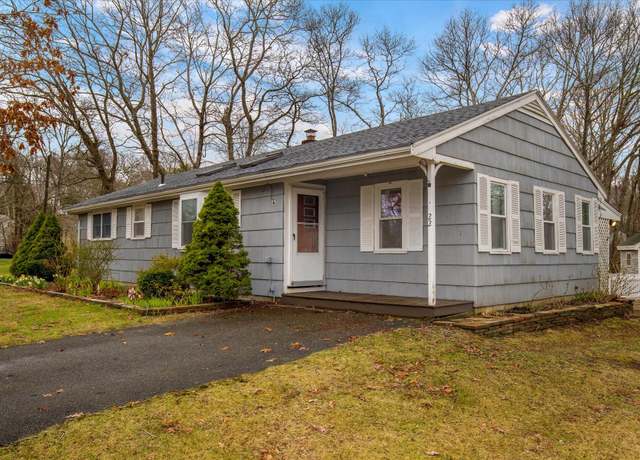 Property at 22 Tyler Dr, Sandwich, MA 02563, 3 beds, 1 bath