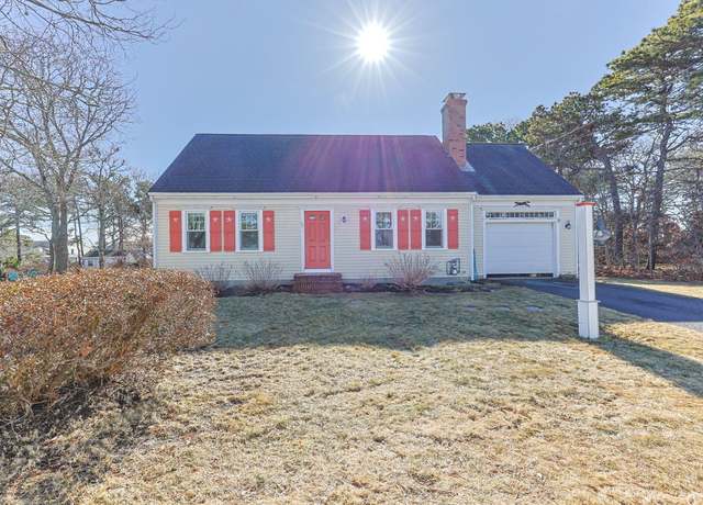 Property at 84 Middle Rd, South Chatham, MA 02659, 3 beds, 2.5 baths