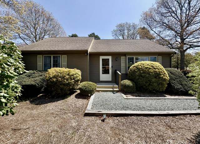 Property at 144 Sudbury Ln, Hyannis, MA 02601, 2 beds, 2 baths