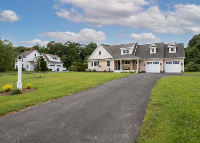 Property at 18 Seneca Ln, Sandwich, MA 02563, 3 beds, 2.5 baths