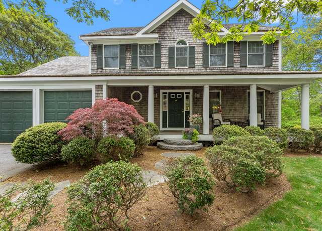 Property at 5 Bayes Hill Cir, Oak Bluffs, MA 02557, 4 beds, 2.5 baths