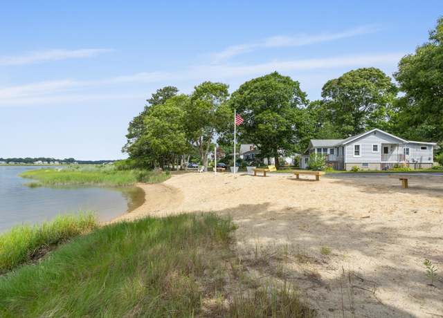 Property at 20 Bayside Ave, Wareham, MA 02571, 3 beds, 2 baths
