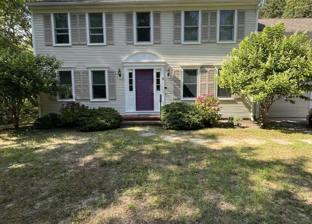 Property at 92 Brentwood Ln, Barnstable, MA 02630, 4 beds, 3.5 baths