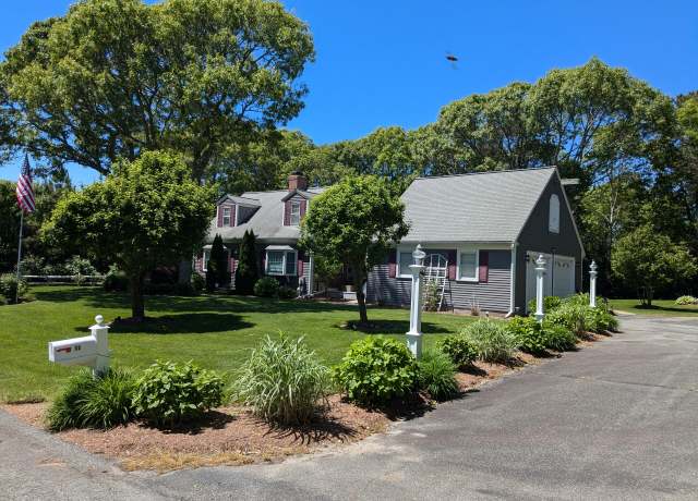 Property at 32 Apple Ln, Dennis, MA 02638, 3 beds, 2.5 baths